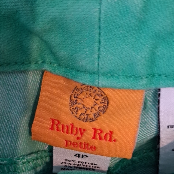 Ruby Rd. Bermudas - Picture 3 of 4